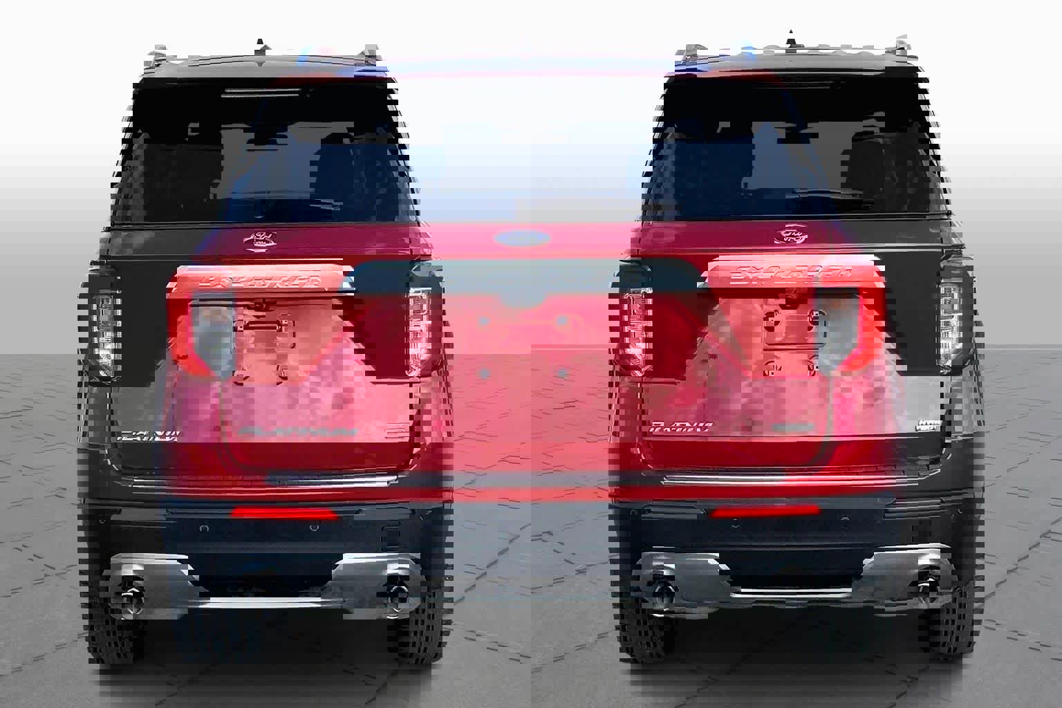 Certified 2022 Ford Explorer Platinum w/ Technology Package image 2