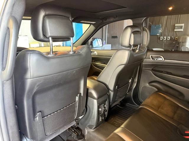 Used 2020 Jeep Grand Cherokee Altitude image 11