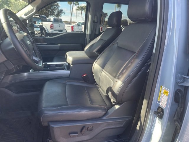 Certified 2025 Ford F250 Lariat w/ Black Appearance Package image 29