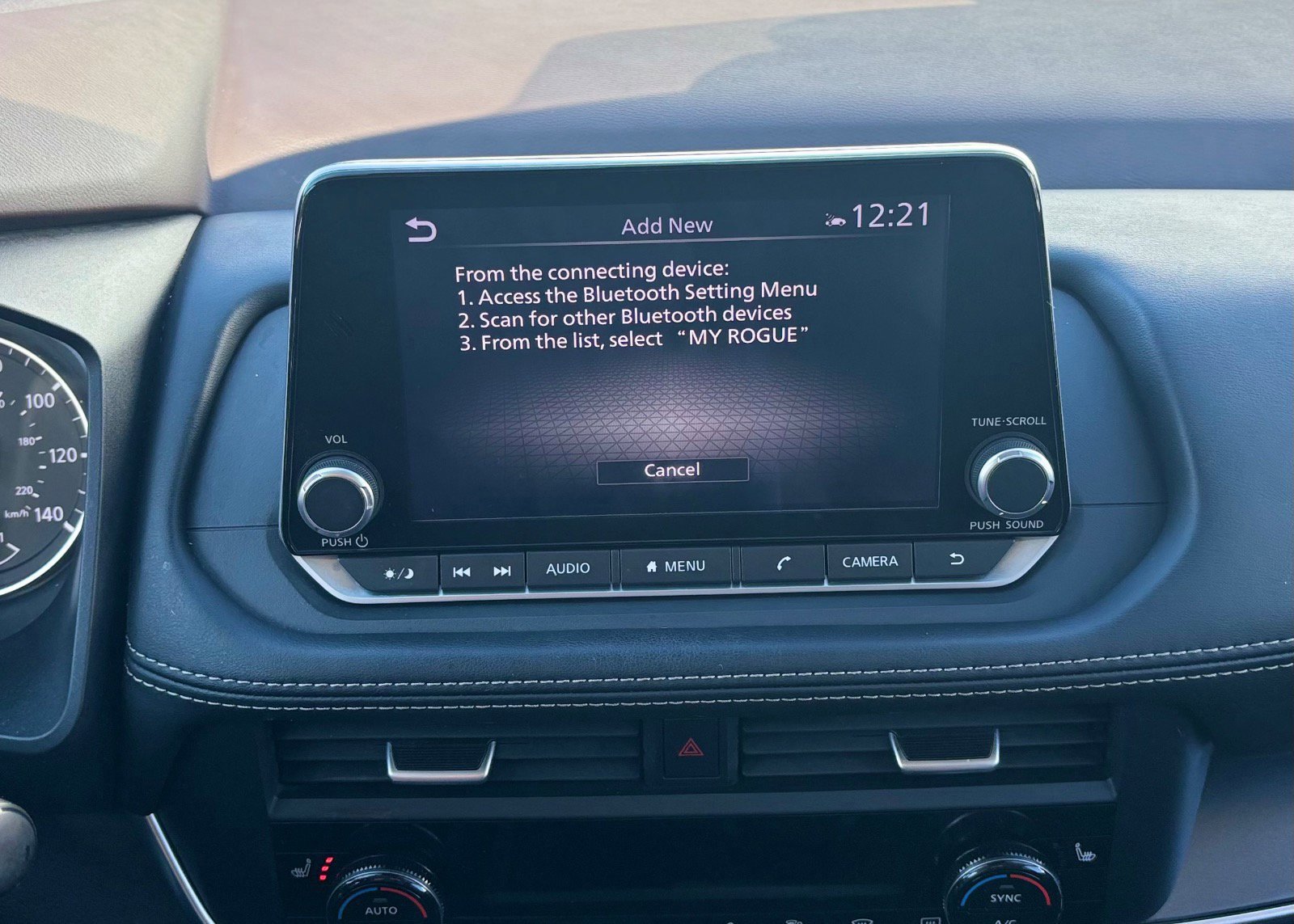 Used 2023 Nissan Rogue SV w/ SV Premium B Package image 39