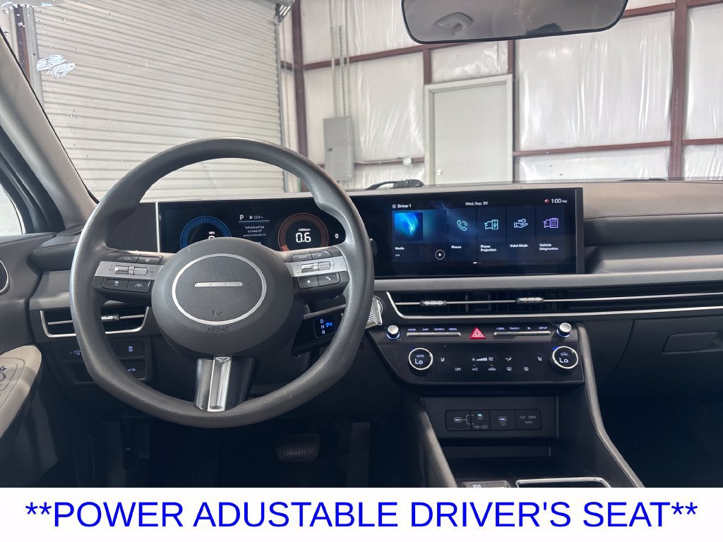 Used 2025 Hyundai Sonata SEL FWD image 10
