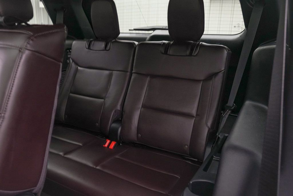 Certified 2025 Ford Explorer Platinum image 20