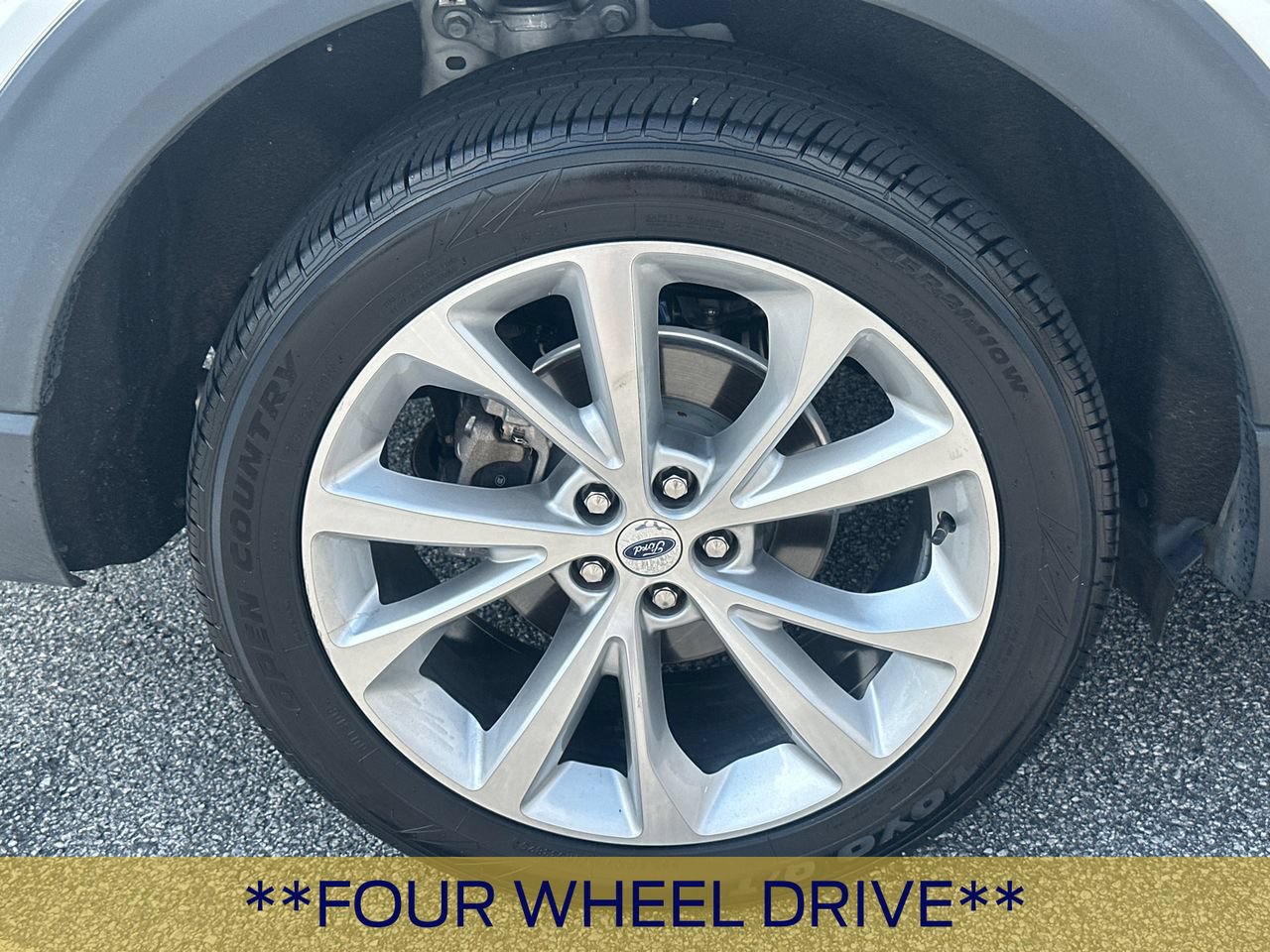 Certified 2024 Ford Explorer Platinum w/ Class IV Trailer Tow Package AWD/4WD image 19