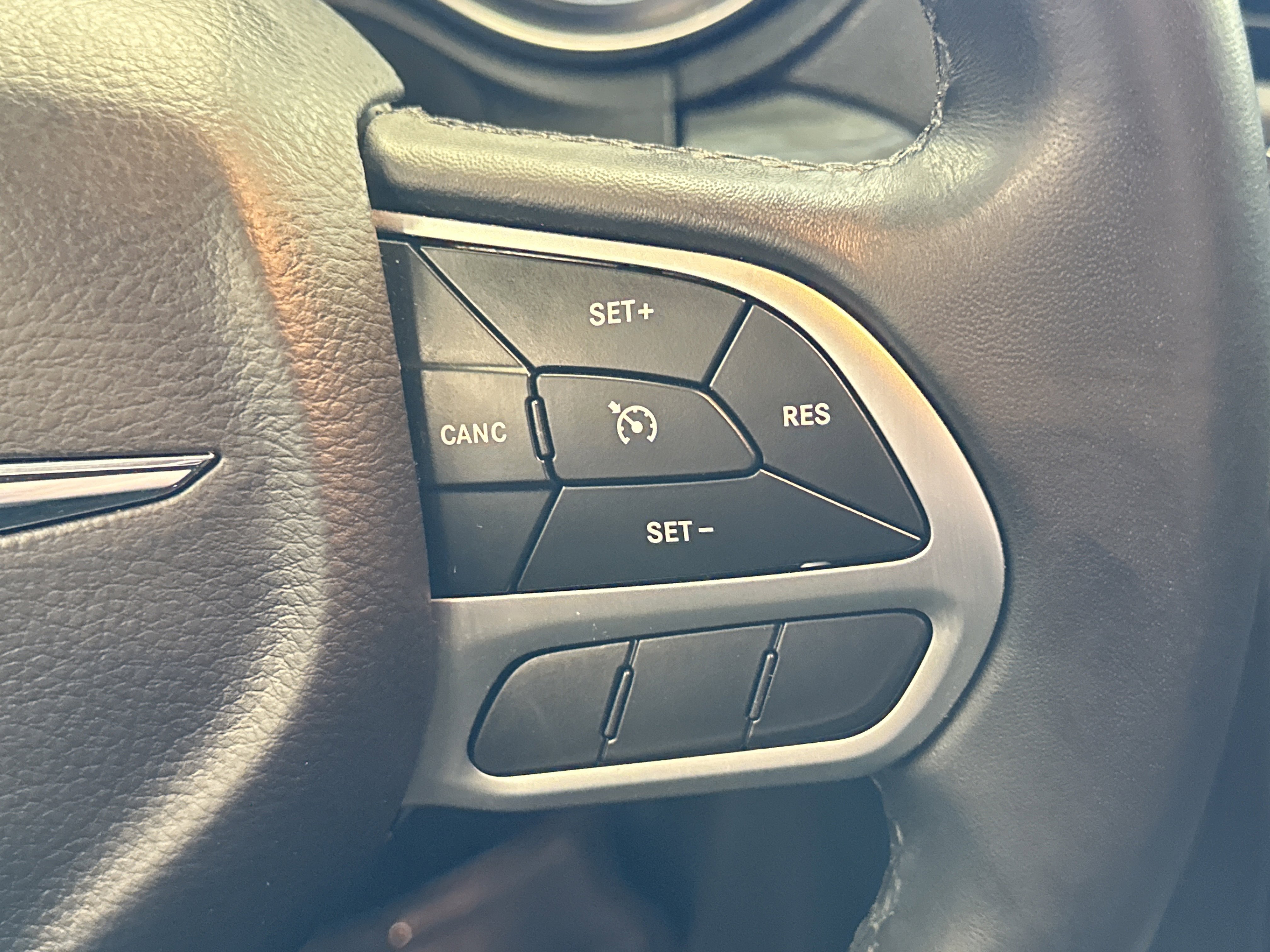 Used 2018 Chrysler 300 Touring w/ Sport Appearance Package image 31