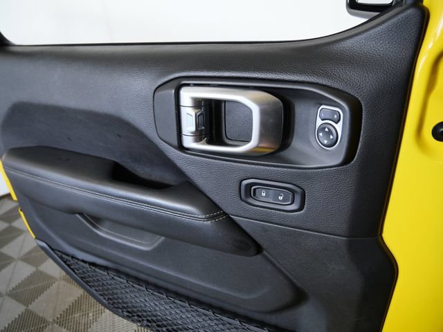 Used 2019 Jeep Wrangler Unlimited Sahara w/ Uconnect 4C Nav & Sound Group AWD/4WD image 31