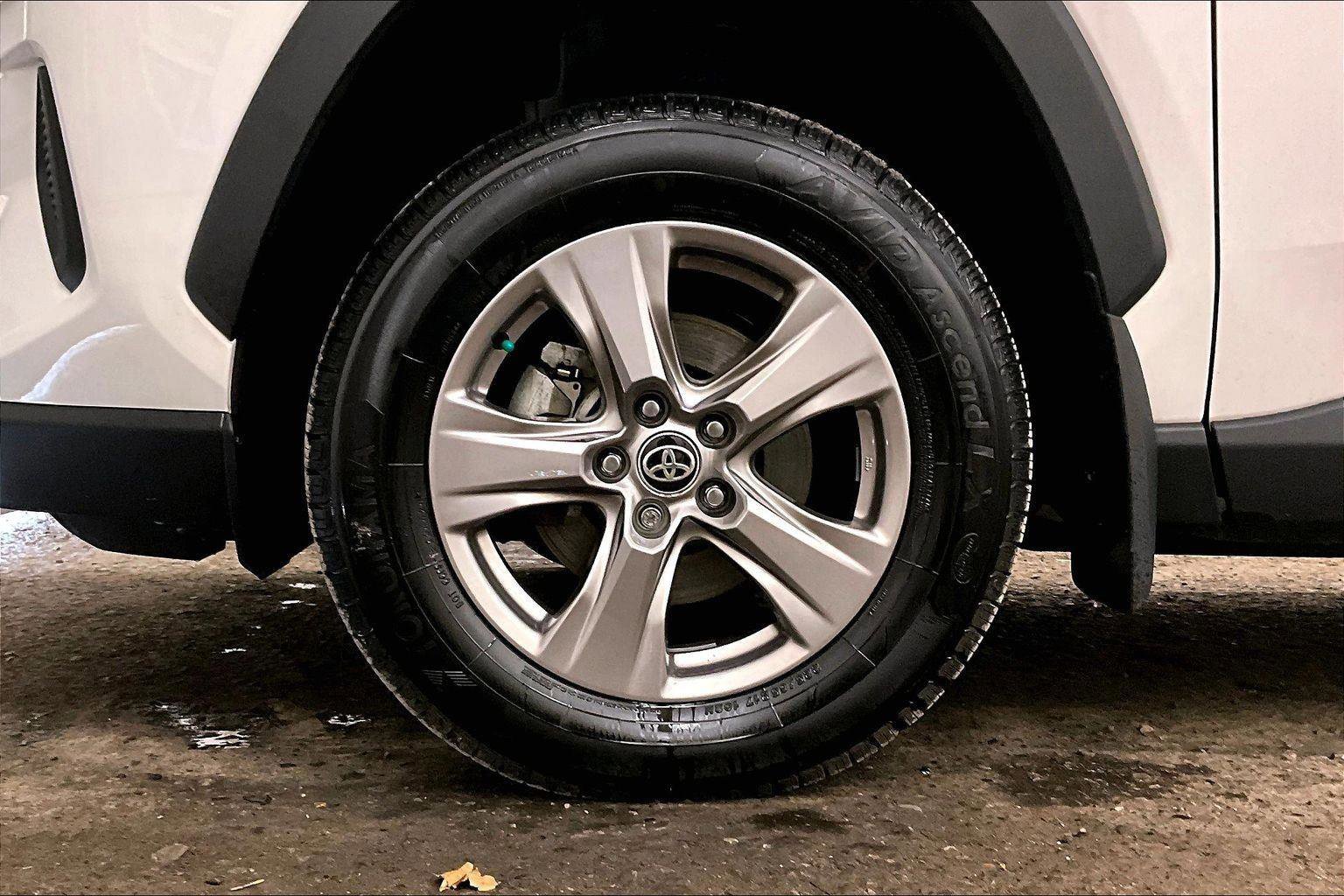 Used 2023 Toyota RAV4 XLE image 10