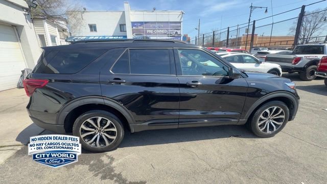 Certified 2023 Ford Explorer ST-Line AWD/4WD image 4
