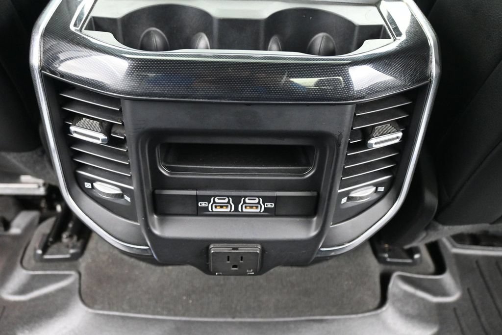 Used 2022 RAM 1500 Laramie AWD/4WD image 22