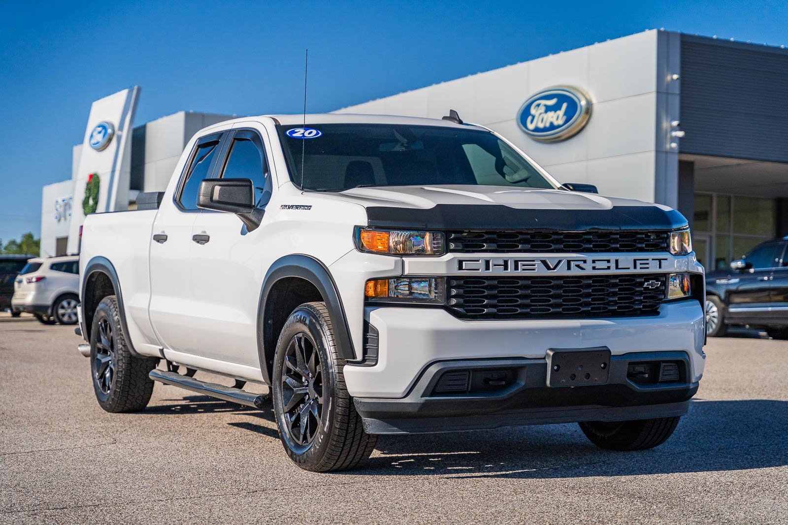 Used 2020 Chevrolet Silverado 1500 Custom w/ Custom Value Package image 7