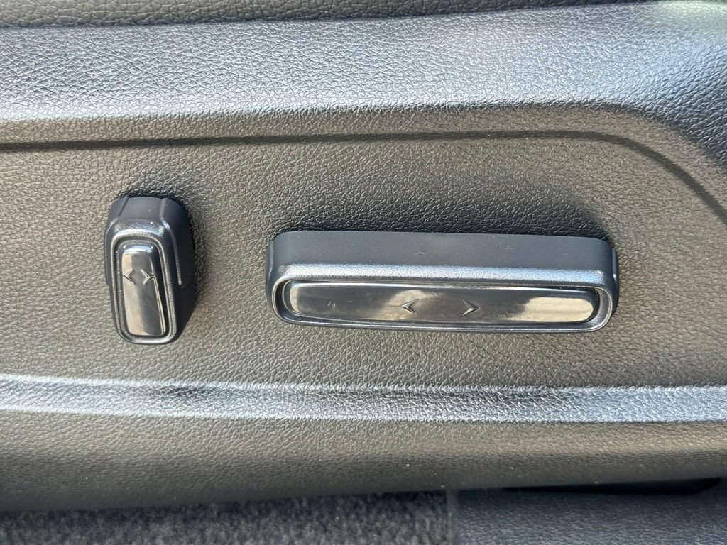 Used 2023 Honda Pilot TrailSport image 32