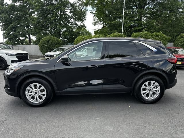 Certified 2023 Ford Escape Active AWD/4WD image 8