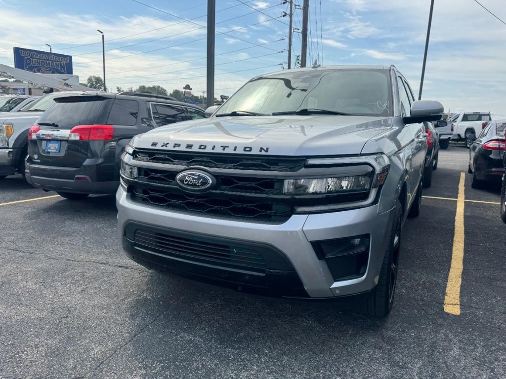 Certified 2024 Ford Expedition Limited AWD/4WD image 7