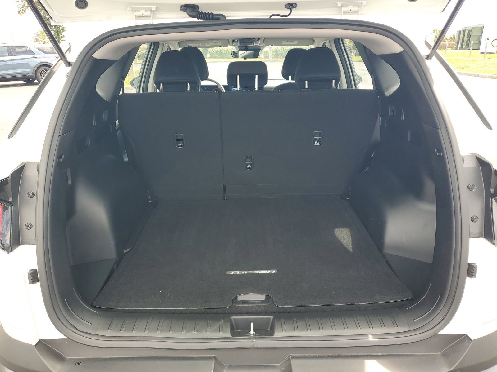 Used 2025 Hyundai Tucson SE image 7