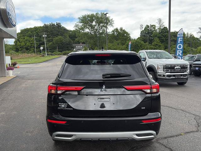 Used 2024 Mitsubishi Outlander SE AWD/4WD image 6