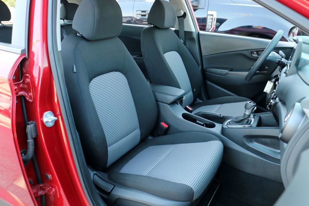 Used 2023 Hyundai Kona SE AWD/4WD image 28