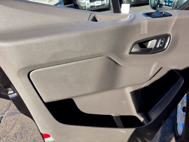 Certified 2025 Ford Transit 350 XLT RWD image 17