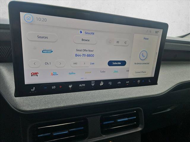 Certified 2025 Ford Maverick XLT w/ XLT Luxury Package AWD/4WD image 12