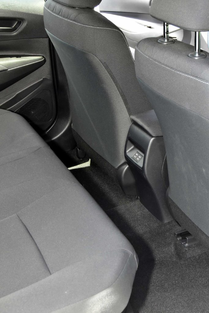 Used 2023 Toyota Corolla LE FWD image 27