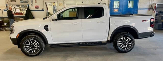 Certified 2024 Ford Ranger Lariat w/ FX4 Off-Road Package image 2