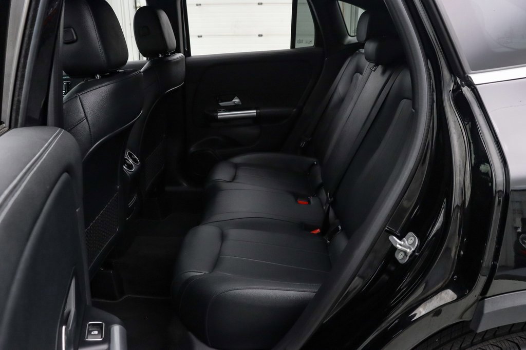 Used 2025 Mercedes-Benz GLA 250 image 17