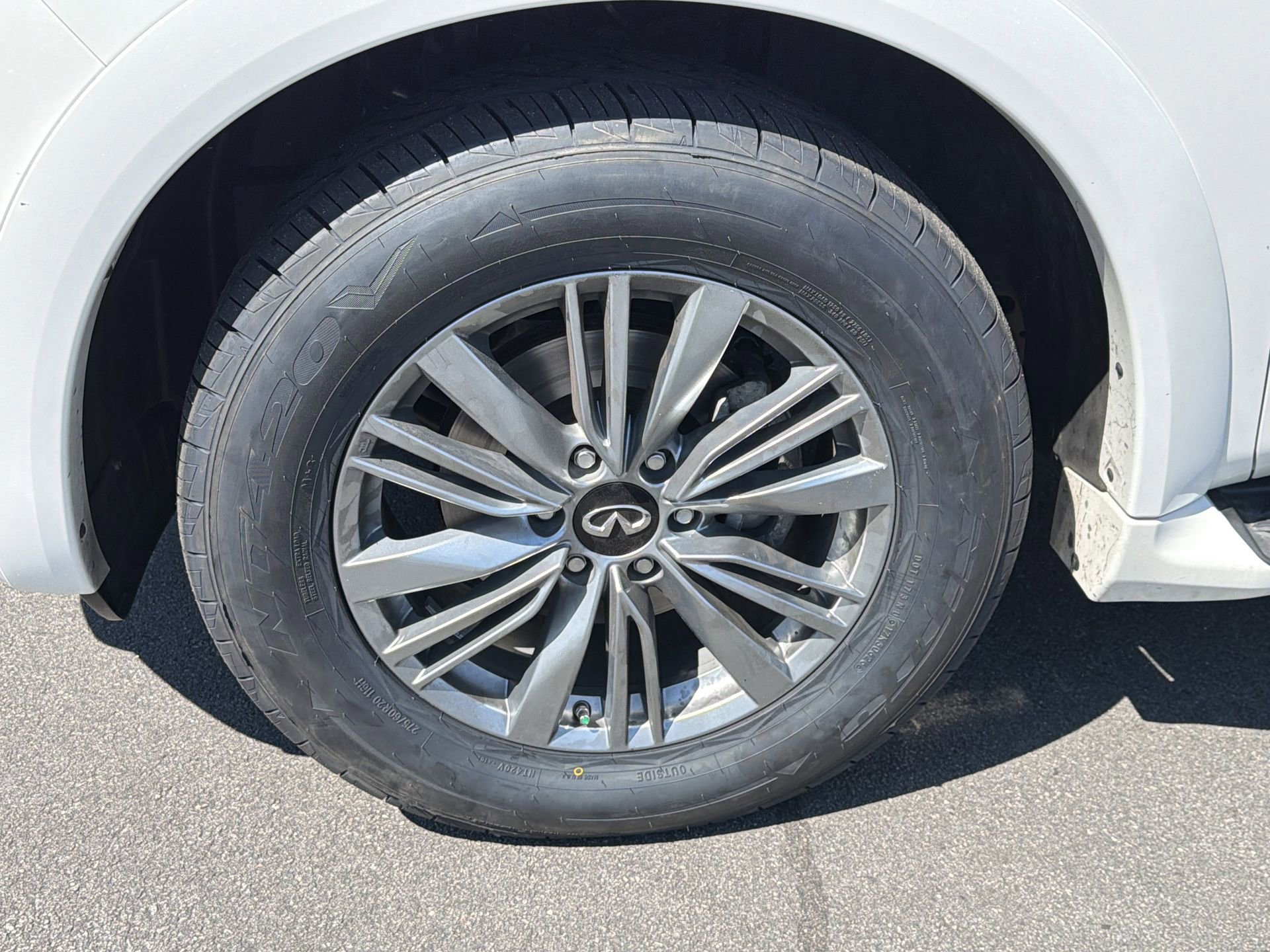 Used 2024 INFINITI QX80 Luxe image 21