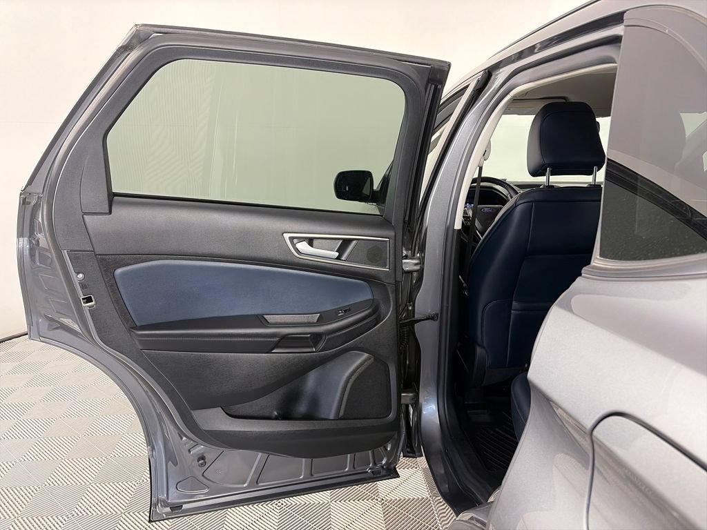 Certified 2023 Ford Edge SEL w/ Sport Appearance Package AWD/4WD image 12