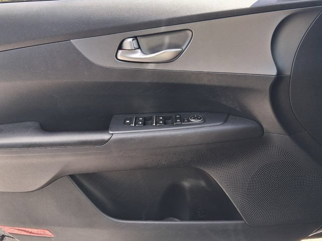 Used 2020 Kia Forte LXS FWD image 22