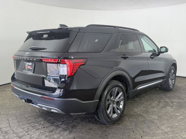 Certified 2025 Ford Explorer Active w/ Active Comfort Package AWD/4WD image 9