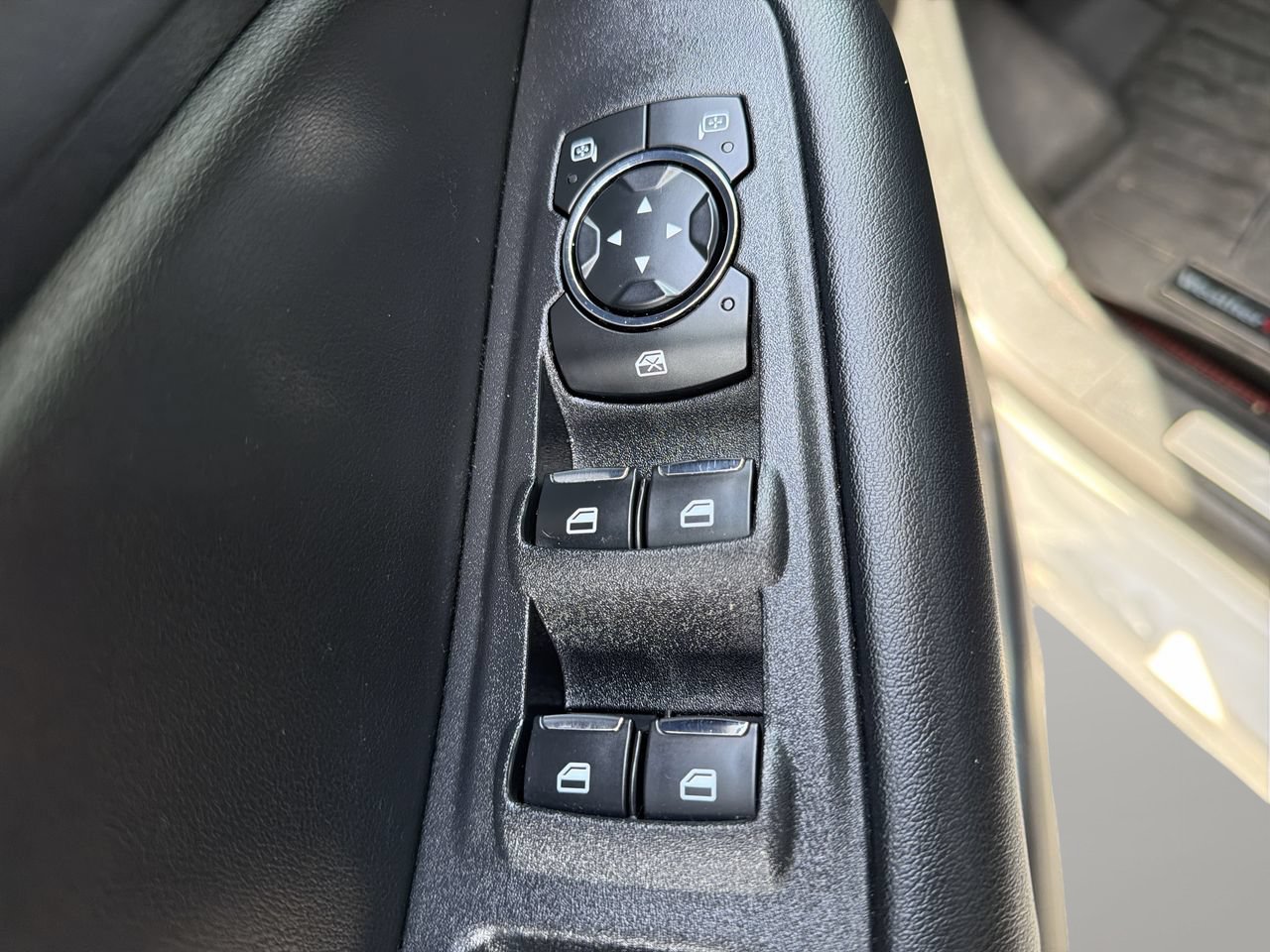 Certified 2024 Ford Edge ST-Line AWD/4WD image 17