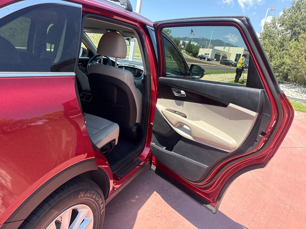 Used 2020 Kia Sorento LX w/ LX I4 Convenience Package AWD/4WD image 25