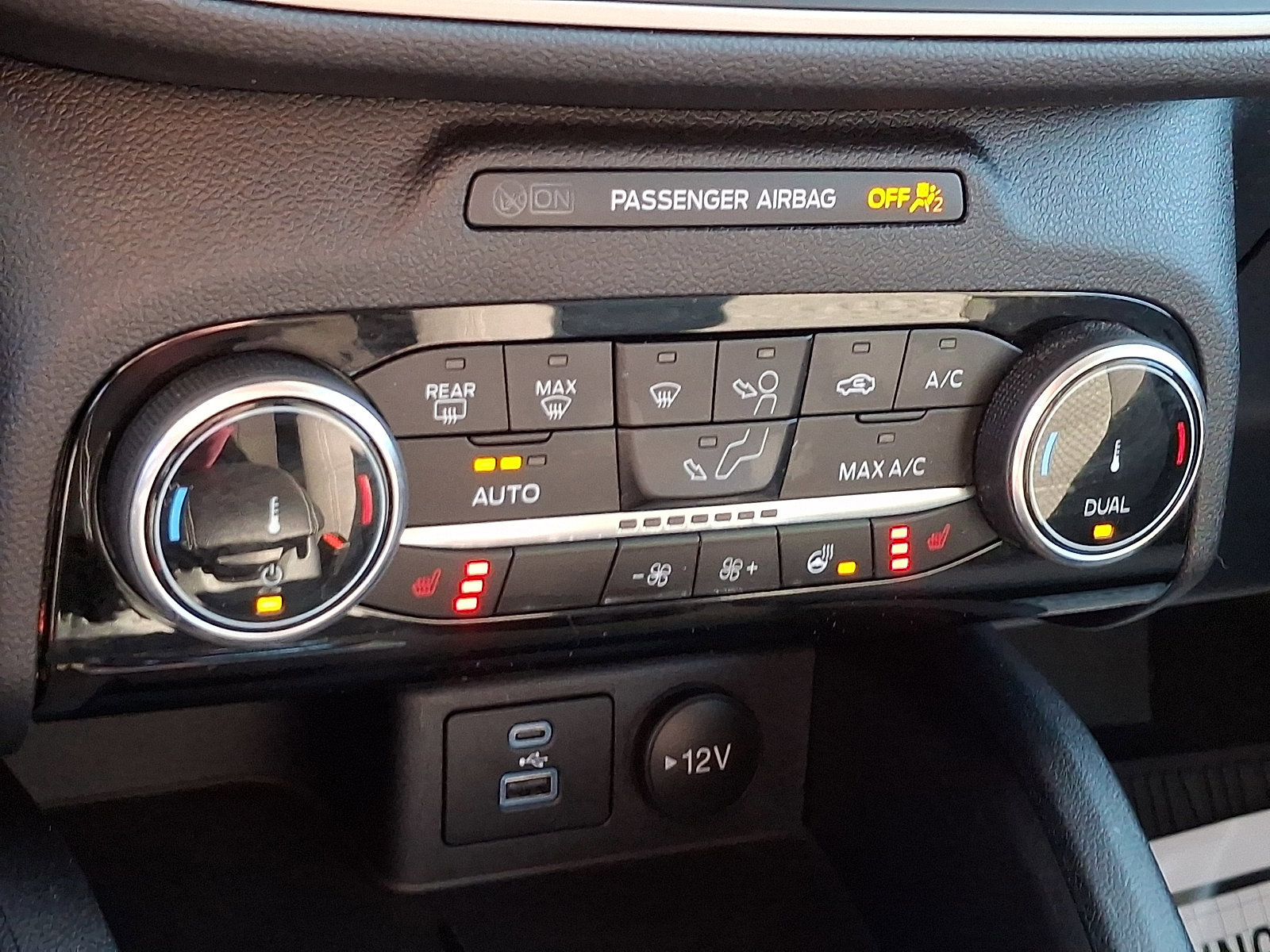 Certified 2022 Ford Escape SE w/ Convenience Package image 16