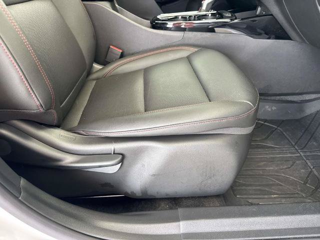 Used 2025 Chevrolet Trax RS w/ Sunroof Package FWD image 16