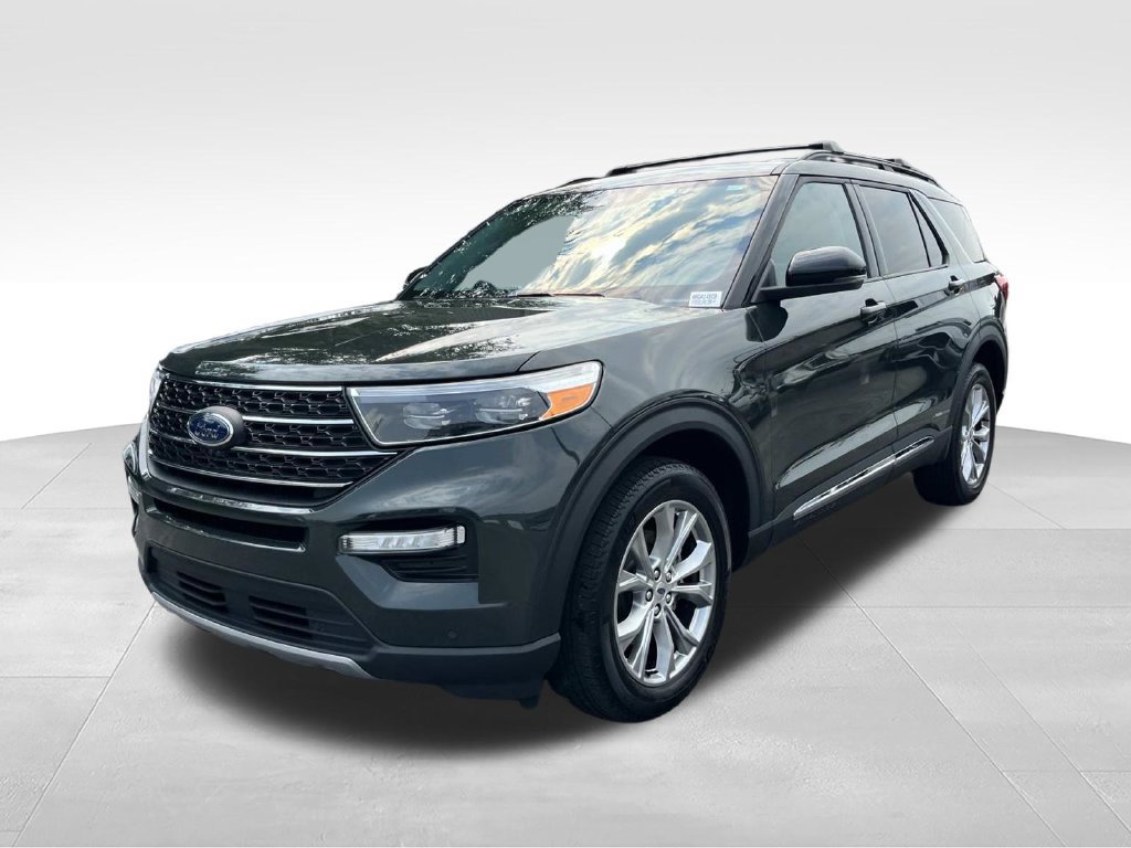 Certified 2024 Ford Explorer XLT w/ Equipment Group 202A AWD/4WD image 9