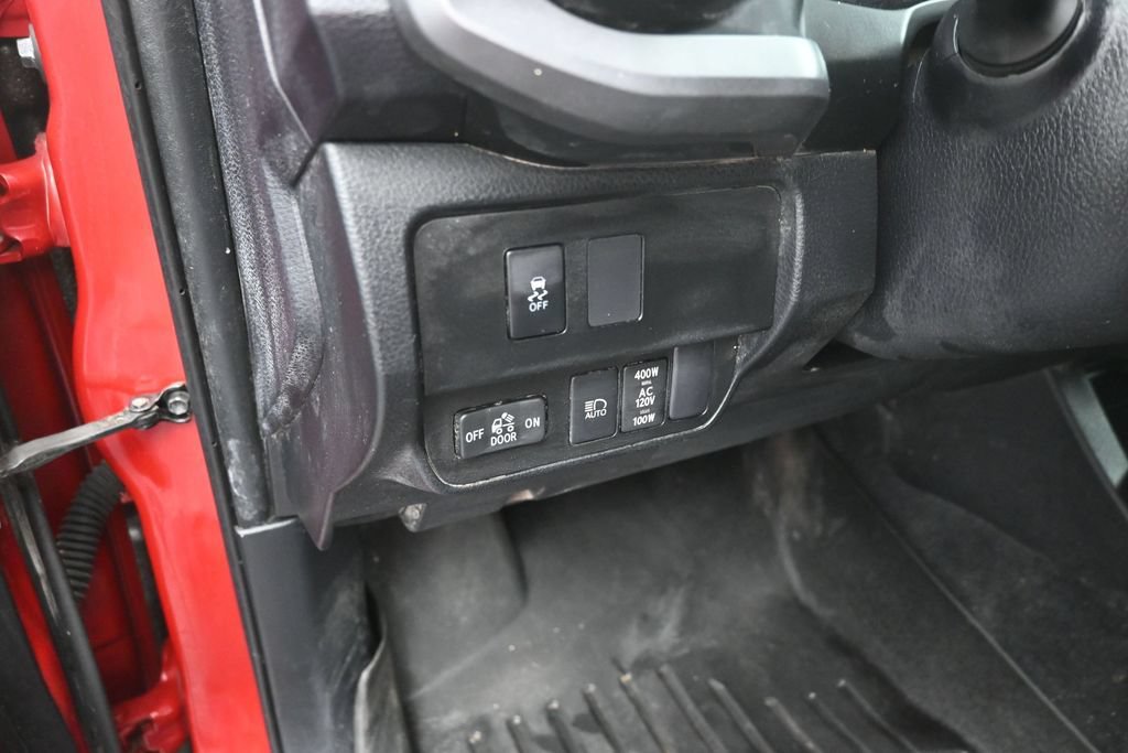Used 2023 Toyota Tacoma TRD Off-Road w/ Technology Package AWD/4WD image 13