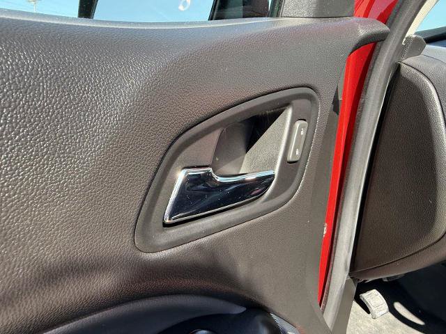 Used 2021 Chevrolet Colorado Z71 w/ Safety Package AWD/4WD image 13