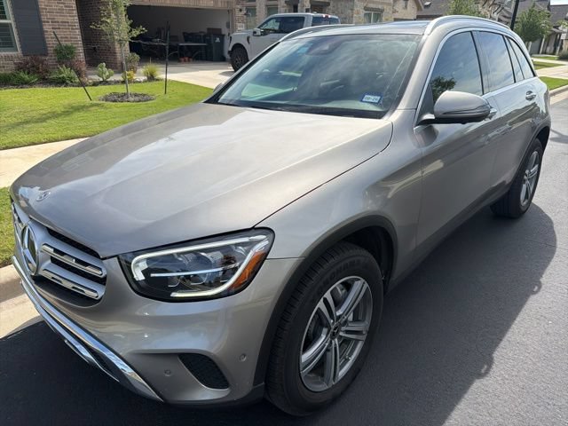 Used 2022 Mercedes-Benz GLC 300 image 2