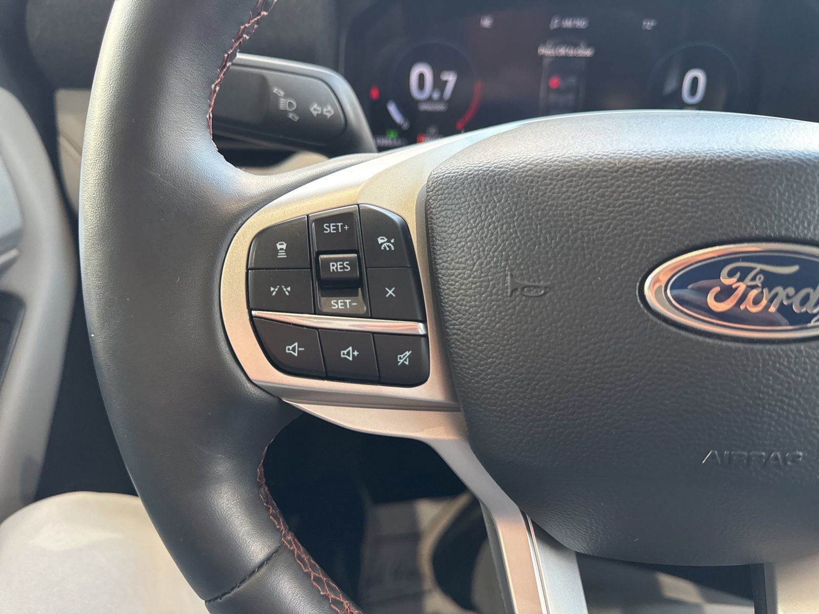 Certified 2025 Ford Explorer Active w/ Active Comfort Package image 30