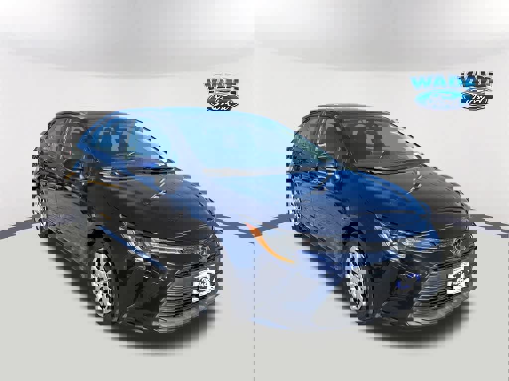 Used 2024 Toyota Corolla LE image 3