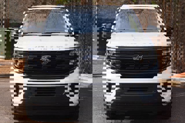 Certified 2025 Ford Expedition Active image 8