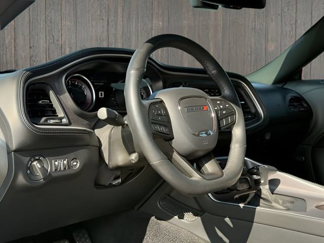 Used 2022 Dodge Challenger R/T Scat Pack RWD image 19