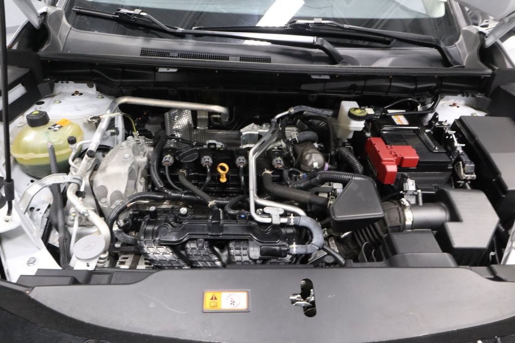 Used 2025 Mitsubishi Outlander SE FWD image 14