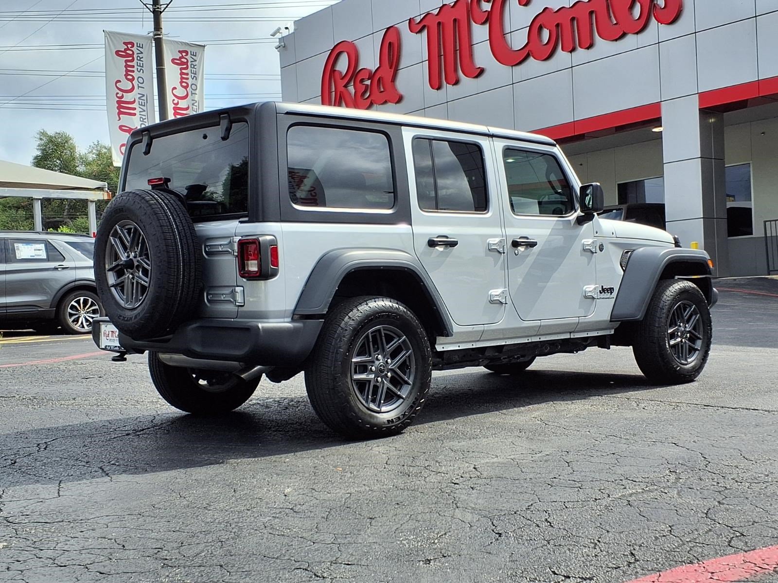 Used 2024 Jeep Wrangler Unlimited Sport AWD/4WD image 6