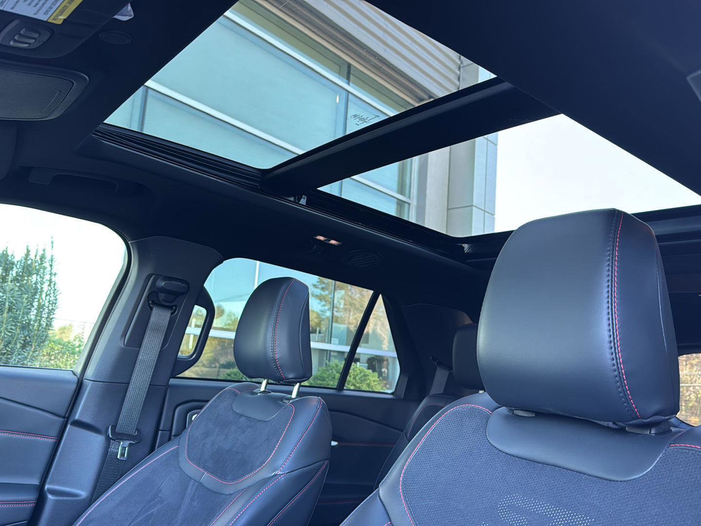 Certified 2025 Ford Explorer ST w/ Sun And Sound Package image 24