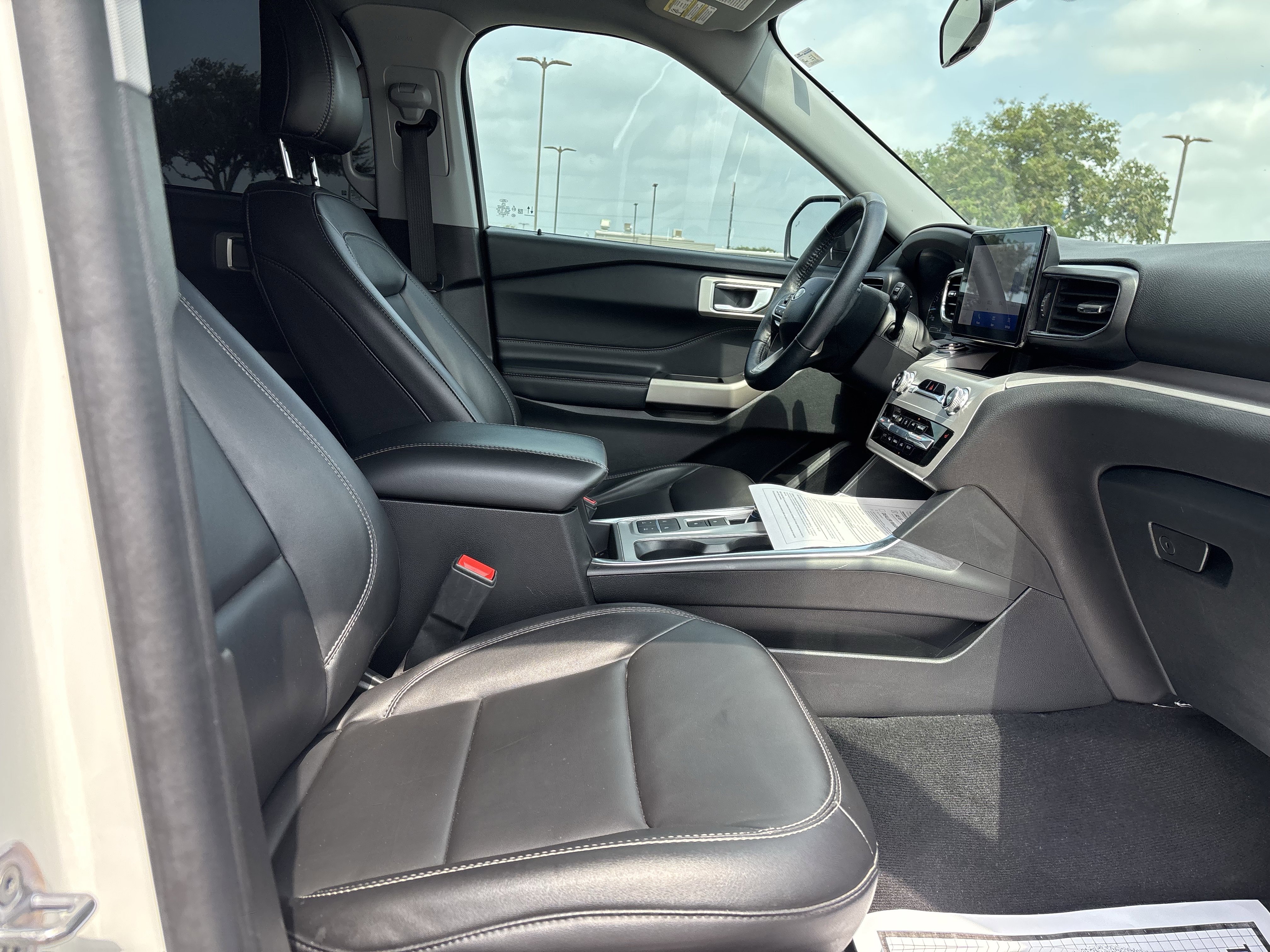 Certified 2023 Ford Explorer XLT w/ Equipment Group 202A RWD image 26