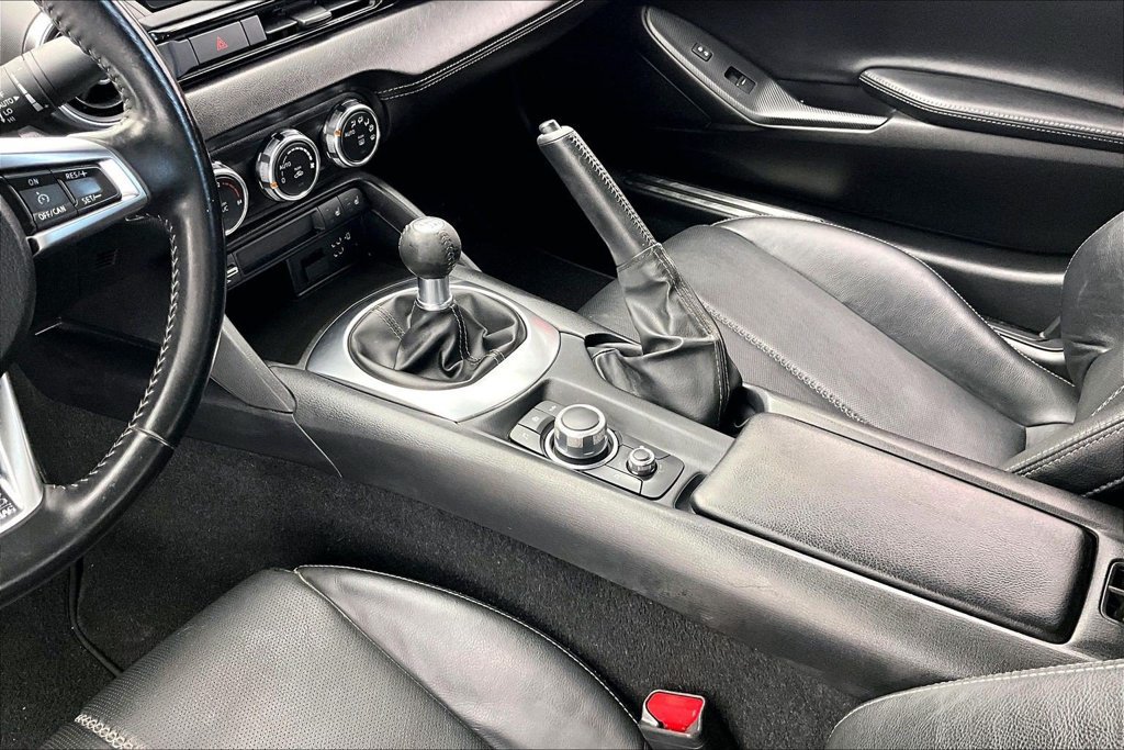 Used 2021 MAZDA MX-5 Miata RF Grand Touring RWD image 14