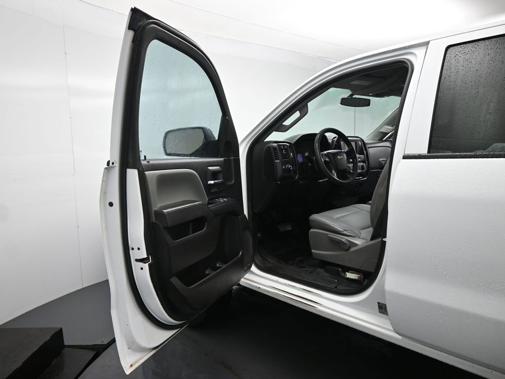 Used 2018 Chevrolet Silverado 2500 W/T image 34