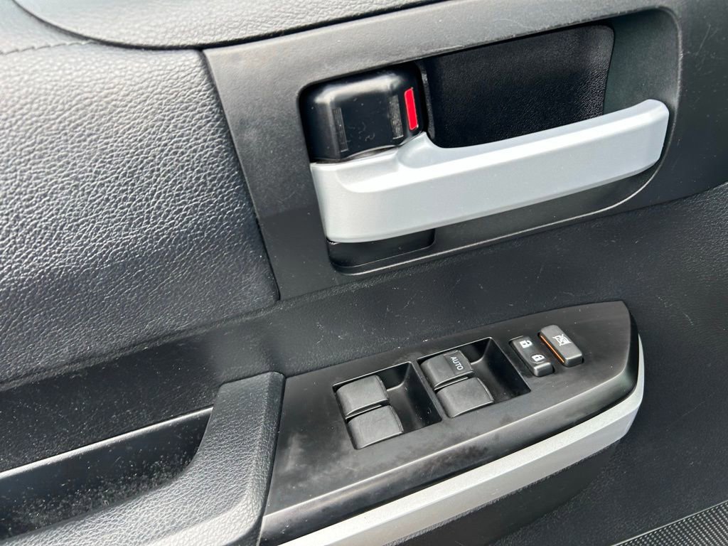 Used 2017 Toyota Tundra SR5 w/ TRD Off Road Package image 14