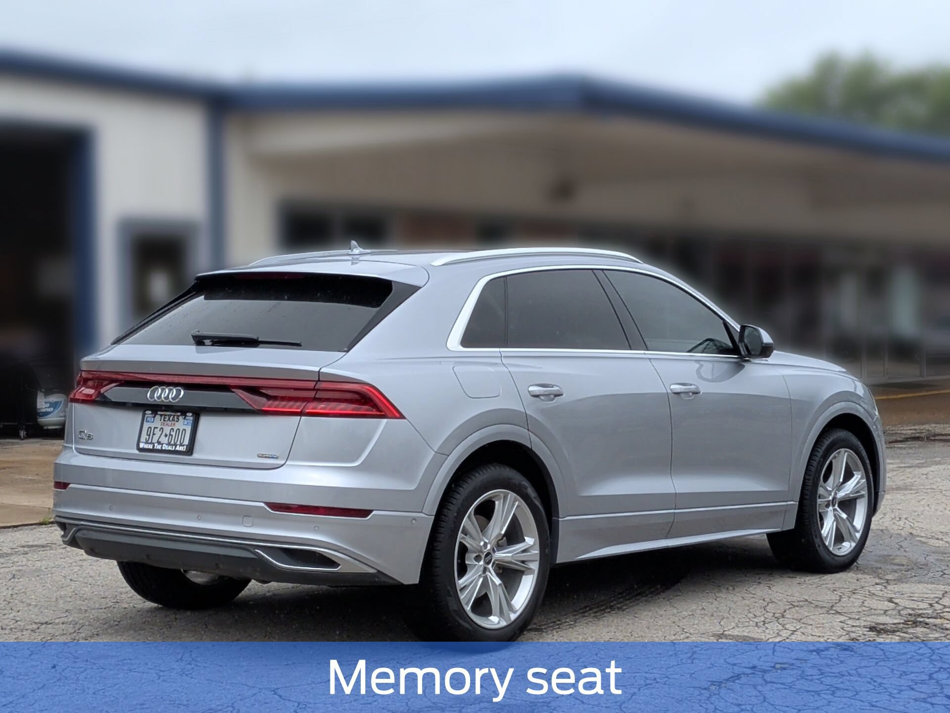 Used 2022 Audi Q8 Premium Plus AWD/4WD image 6