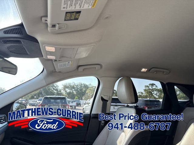 Certified 2022 Ford Escape SEL w/ Class II Trailer Tow Package AWD/4WD image 11