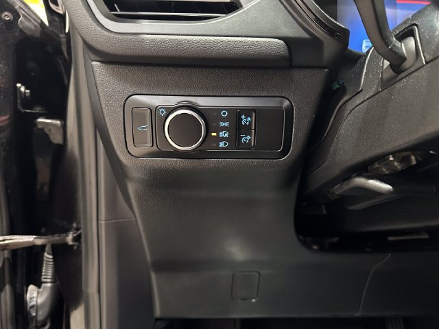 Certified 2025 Ford Escape ST-Line w/ Tech Pack #1 AWD/4WD image 18